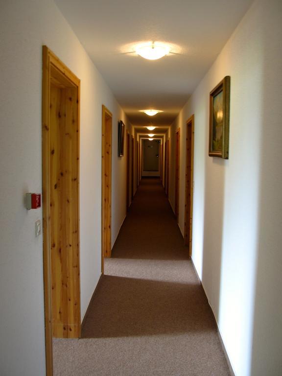 Landhotel Goldener Becher Limabach - Oberfrohna Exterior foto