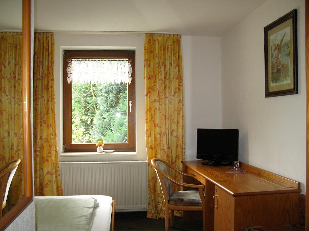 Landhotel Goldener Becher Limabach - Oberfrohna Quarto foto